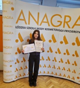 Read more about the article Wyjątkowy sukces uczennic ZSP w Lubiankowie